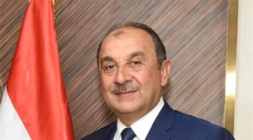 وزير قطاع الأعمال المصري يسلط الضوء على تعزيز الإنتاج الدوائي في مؤتمر الجزائر